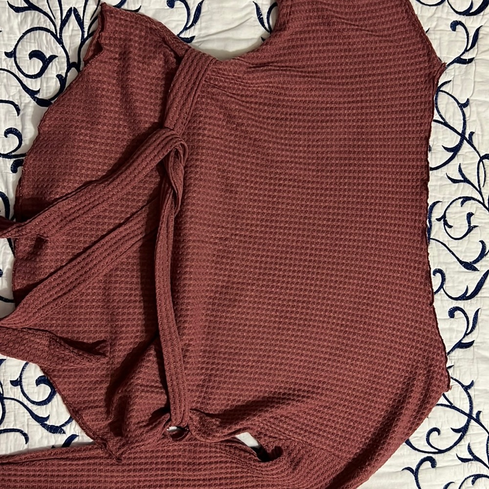Long sleeve never worn
